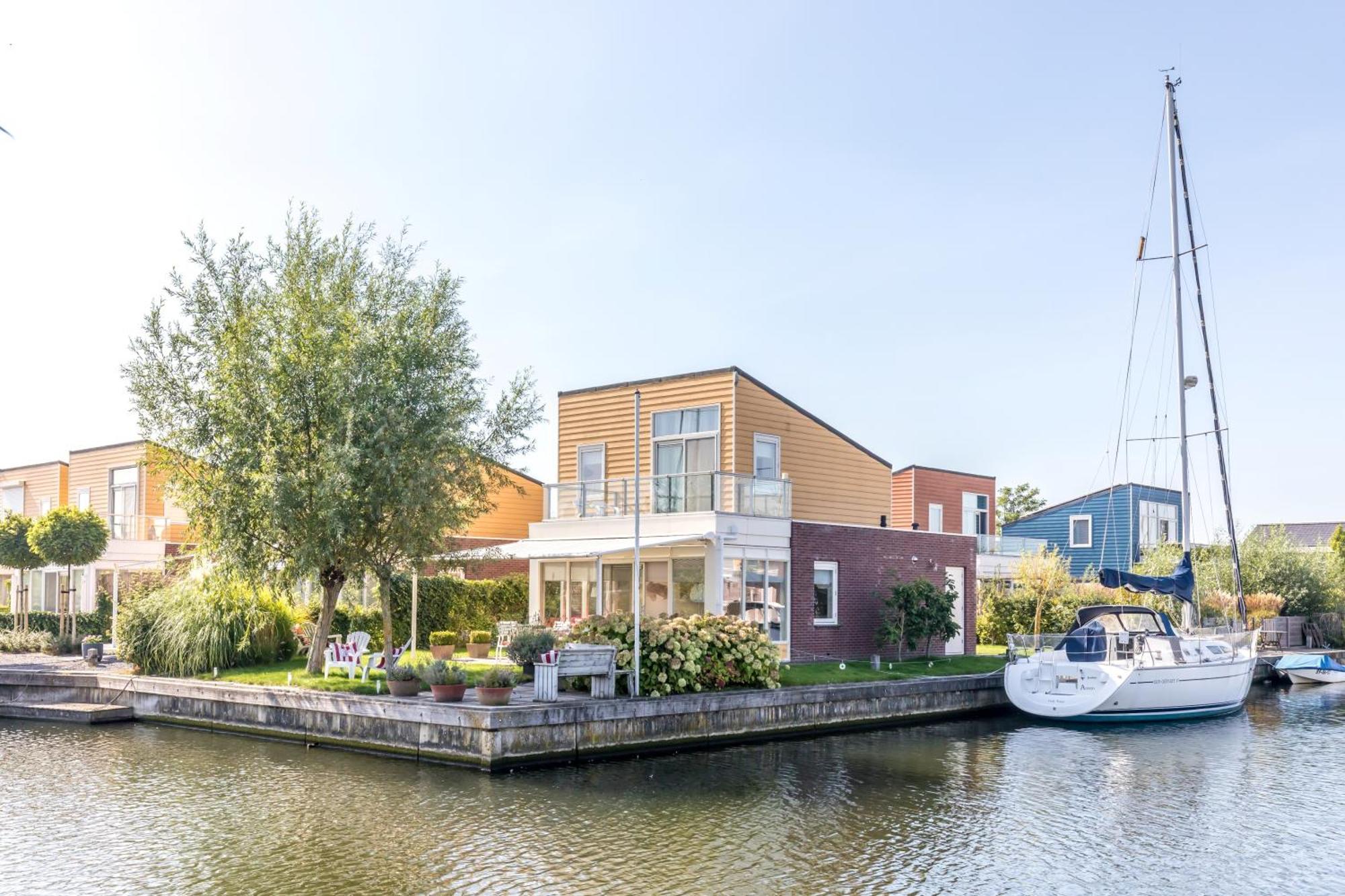 Nautic Rentals - Marinapark Oude-Tonge Luaran gambar