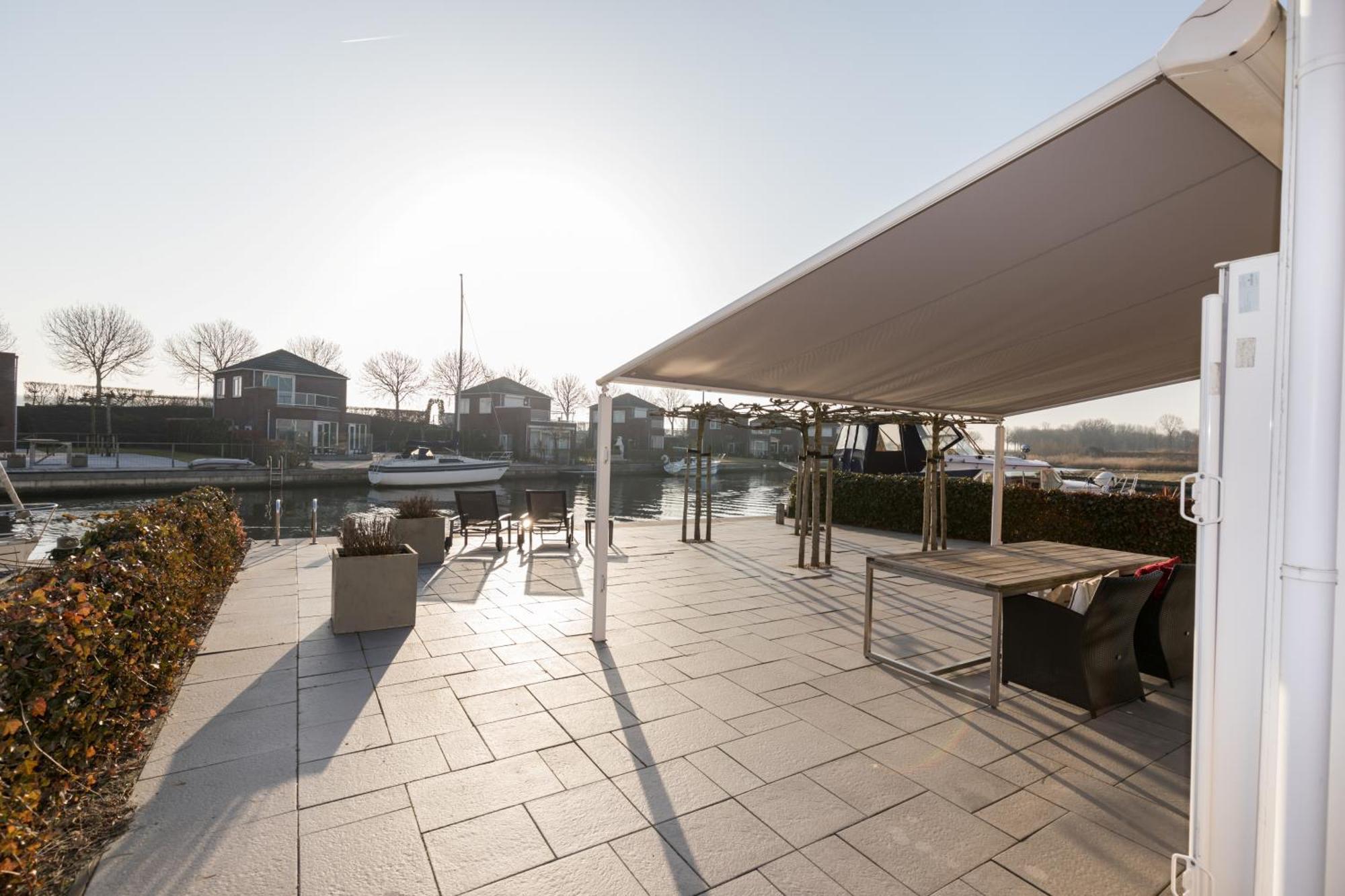 Nautic Rentals - Marinapark Oude-Tonge Luaran gambar