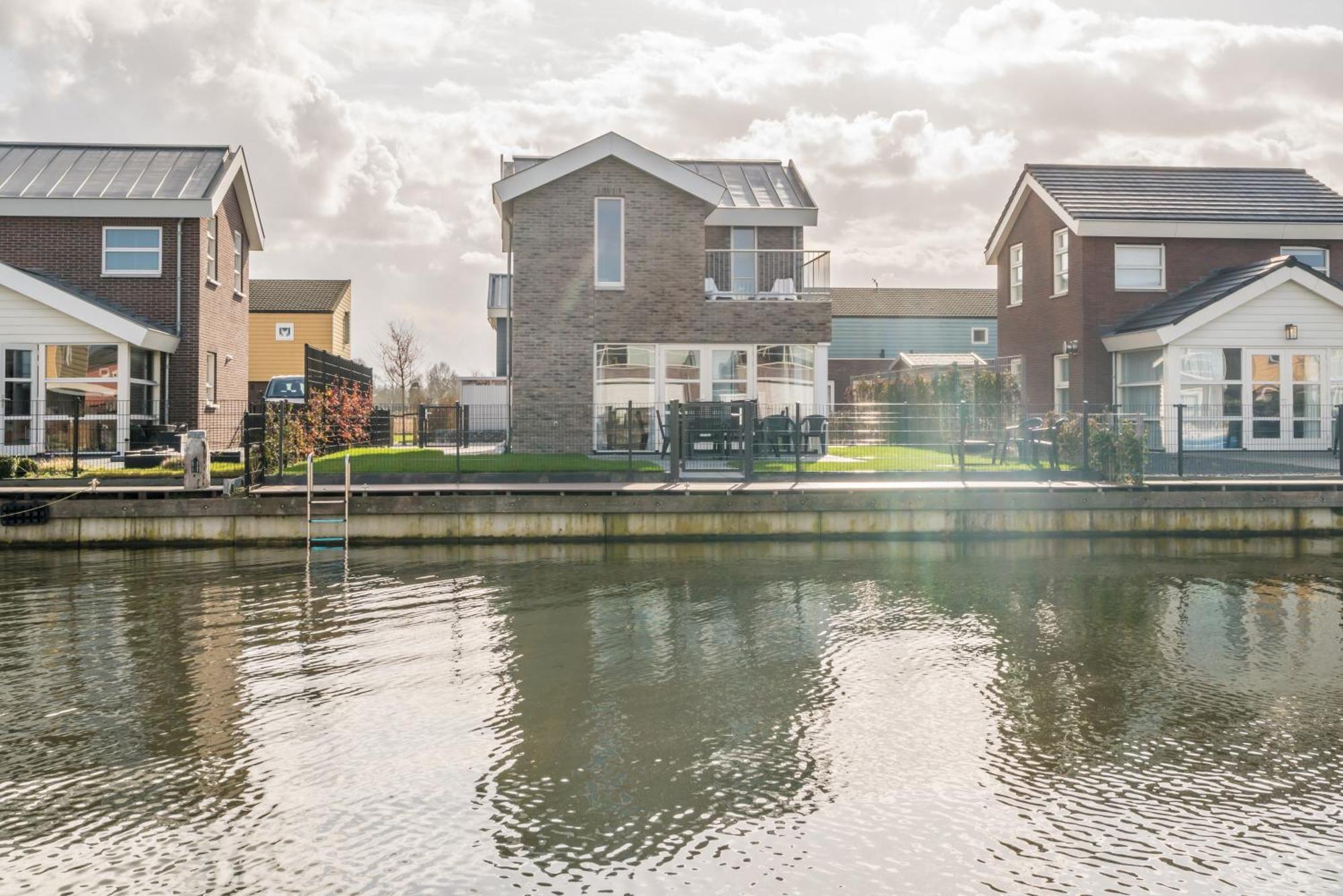 Nautic Rentals - Marinapark Oude-Tonge Luaran gambar