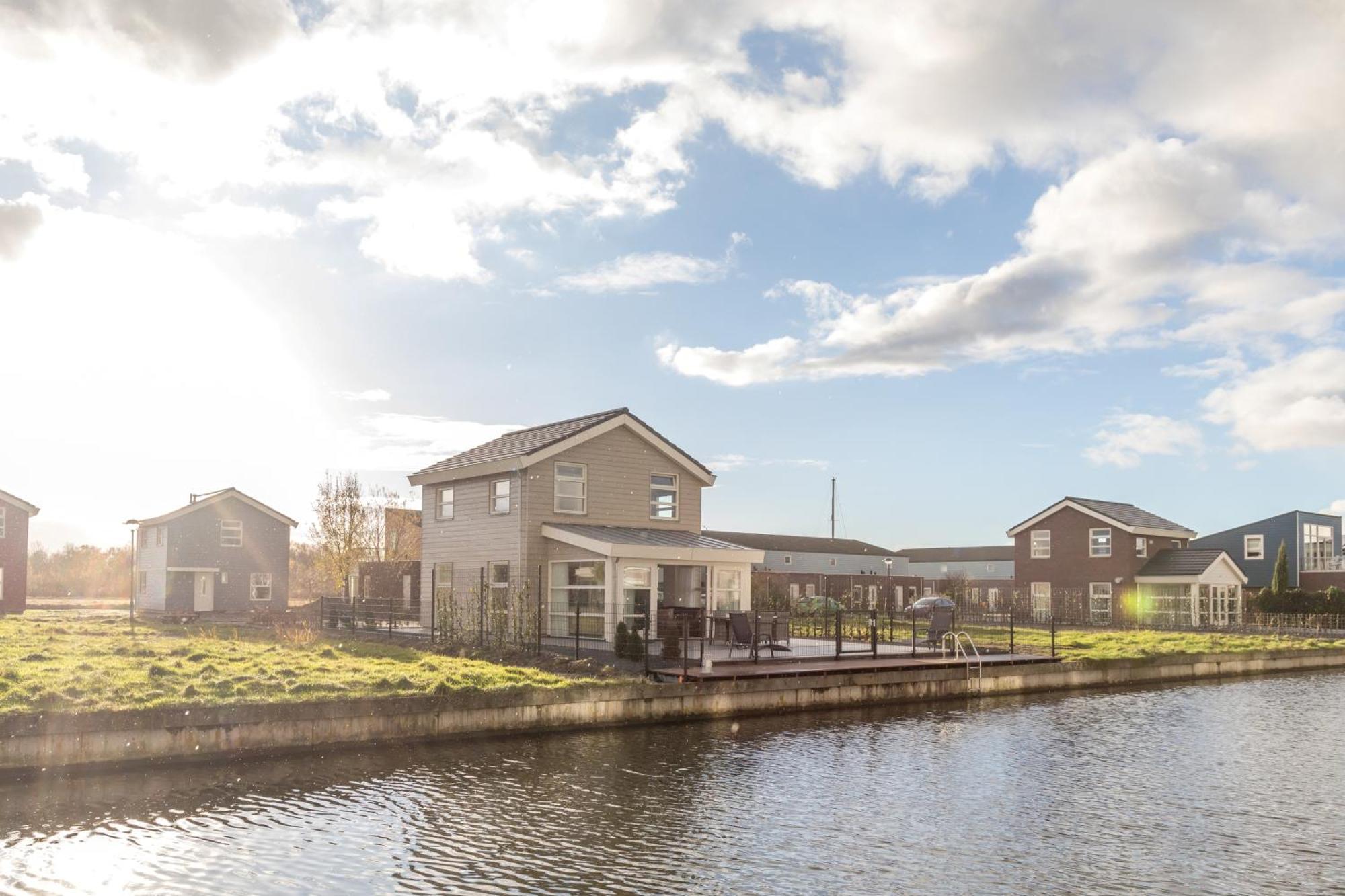 Nautic Rentals - Marinapark Oude-Tonge Luaran gambar